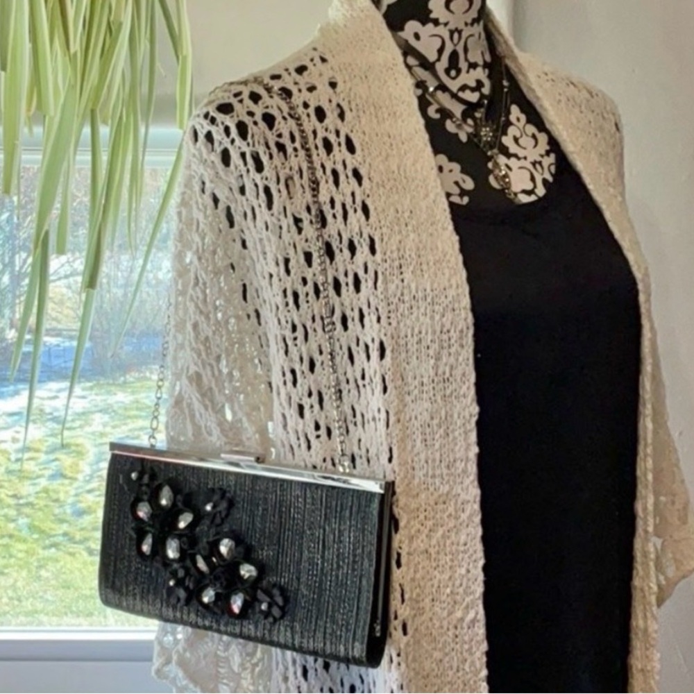 White House Black Market Black Floral Clutch - Picture 3 of 13